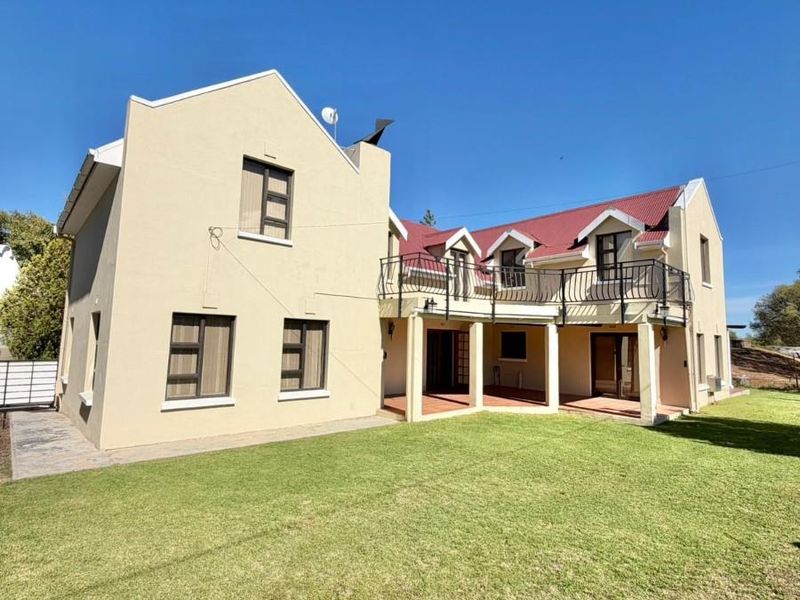 Victorian Double Storey Home with Mountain and Vineyard Views - Photo 5