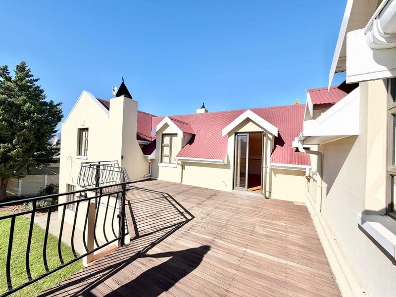 Victorian Double Storey Home with Mountain and Vineyard Views - Photo 4