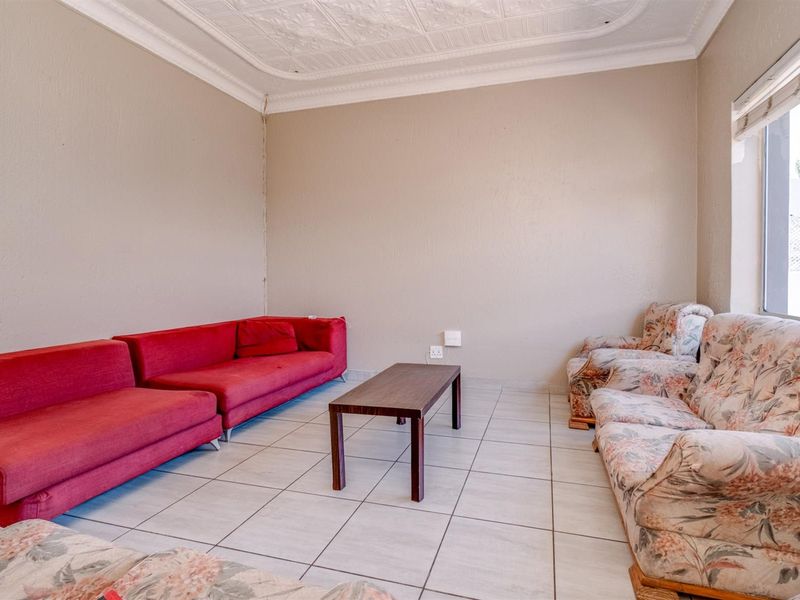 4 Bedroom Investment Opportunity in Westdene - Photo 10