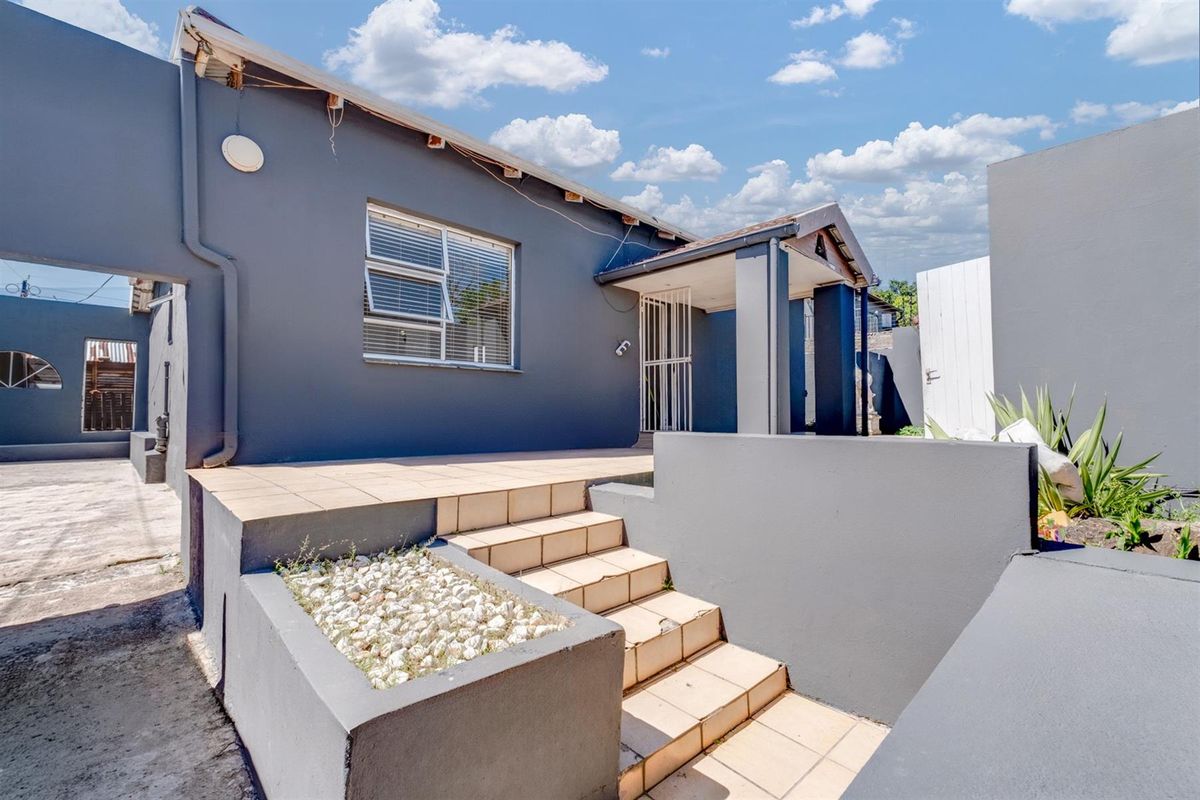4 Bedroom Investment Opportunity in Westdene - Photo 2