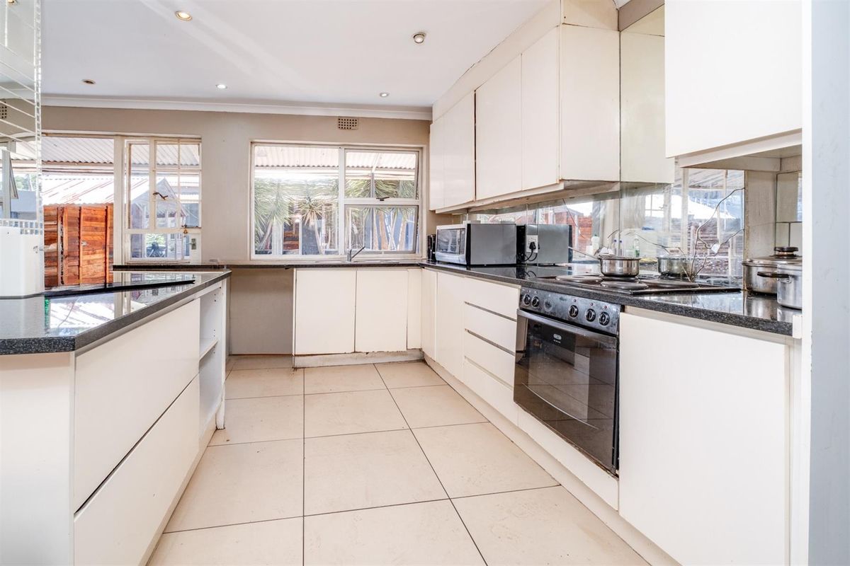 4 Bedroom Investment Opportunity in Westdene - Photo 5