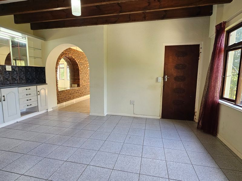 Large Freestanding Property with Rental Potential Just Minutes from the Beach - Photo 5