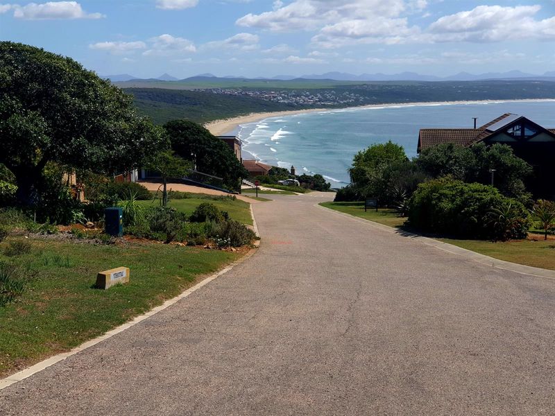 Spacious Coastal Stand with Sea Views and Dual-Living Potential - Photo 3