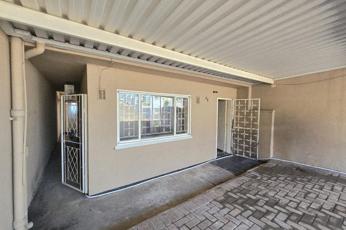 Duplex For Sale in Newlands West, Durban, KwaZulu Natal - Photo 2
