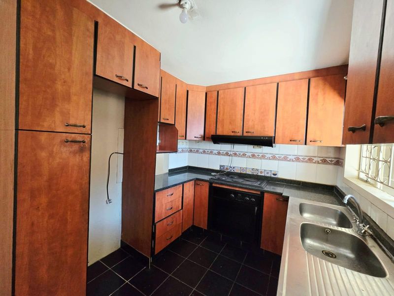 Duplex For Sale in Newlands West, Durban, KwaZulu Natal - Photo 8