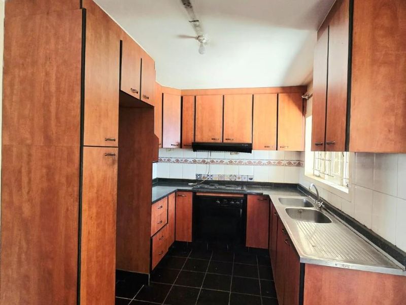 Duplex For Sale in Newlands West, Durban, KwaZulu Natal - Photo 7