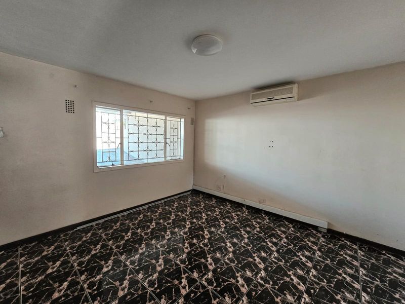 Duplex For Sale in Newlands West, Durban, KwaZulu Natal - Photo 4