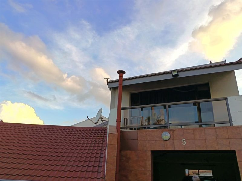 House For Sale in Thistle Grove, Kinross, Secunda - Photo 3