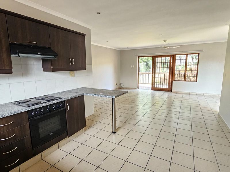 Townhouse For Sale in Margate, KwaZulu Natal - Photo 7