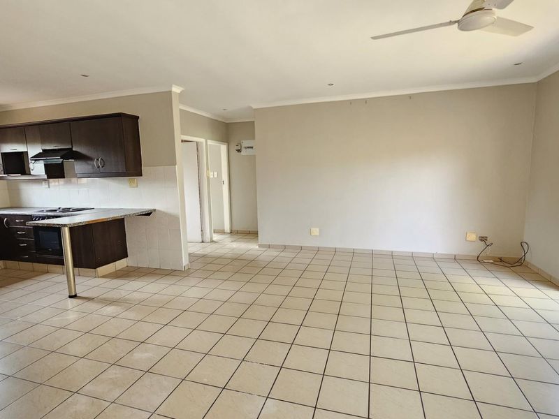 Townhouse For Sale in Margate, KwaZulu Natal - Photo 5