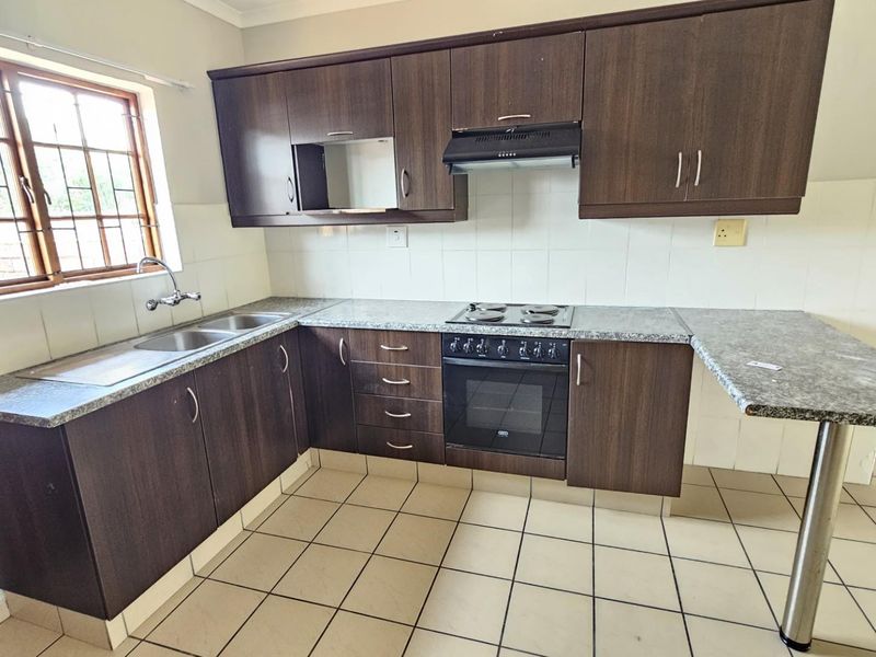 Townhouse For Sale in Margate, KwaZulu Natal - Photo 6