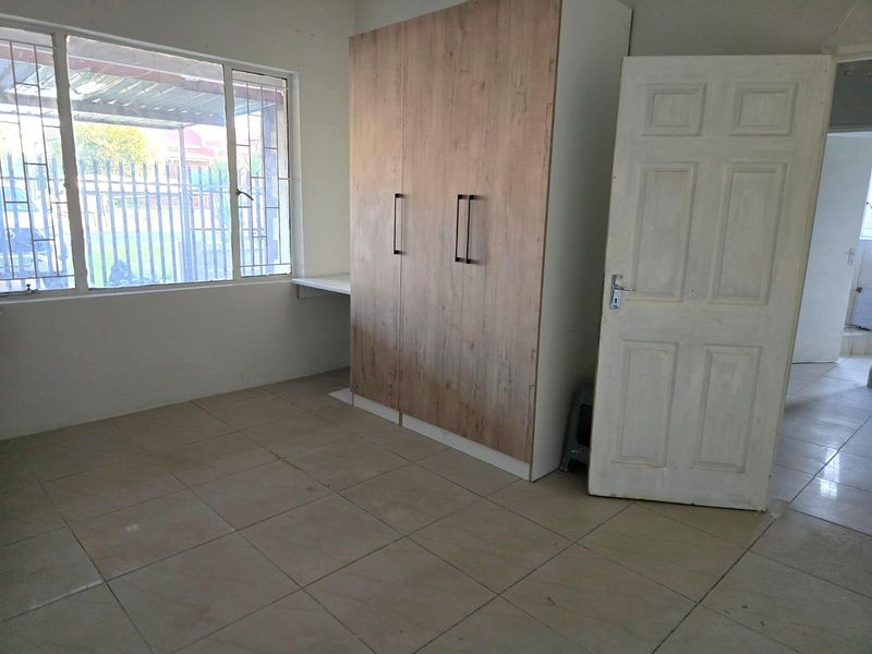 Benoni Central - Photo 6