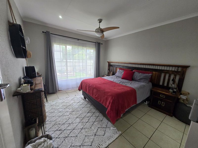 FOR SALE | Neat 2 Bedroom Corner Unit in Deo Favere - Photo 9