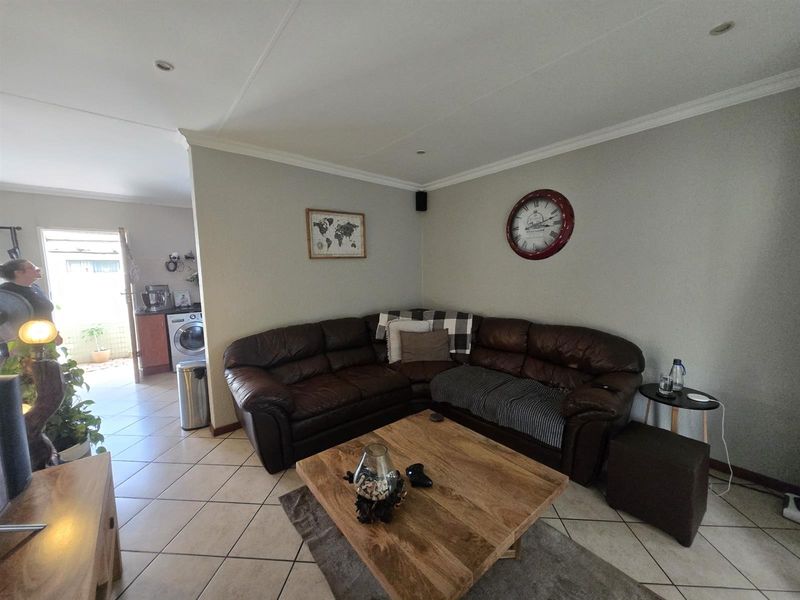 FOR SALE | Neat 2 Bedroom Corner Unit in Deo Favere - Photo 5
