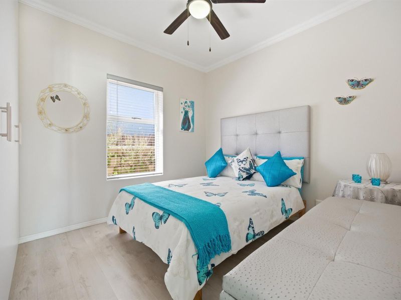 Lockup and Go property in a sought-after estate. - Photo 9