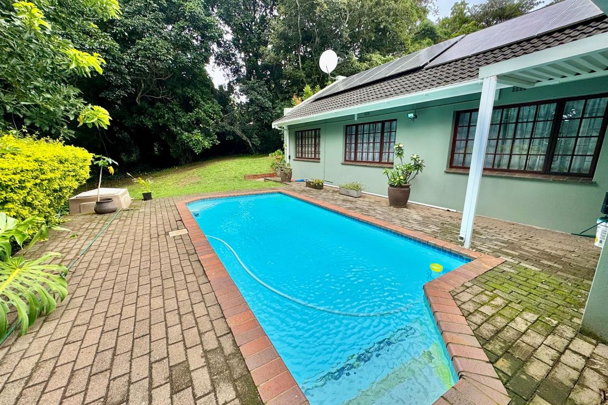 Exceptional Income-Generating Property with Modern Finishes - Photo 3