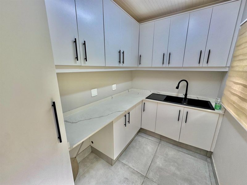 Exceptional Income-Generating Property with Modern Finishes - Photo 10