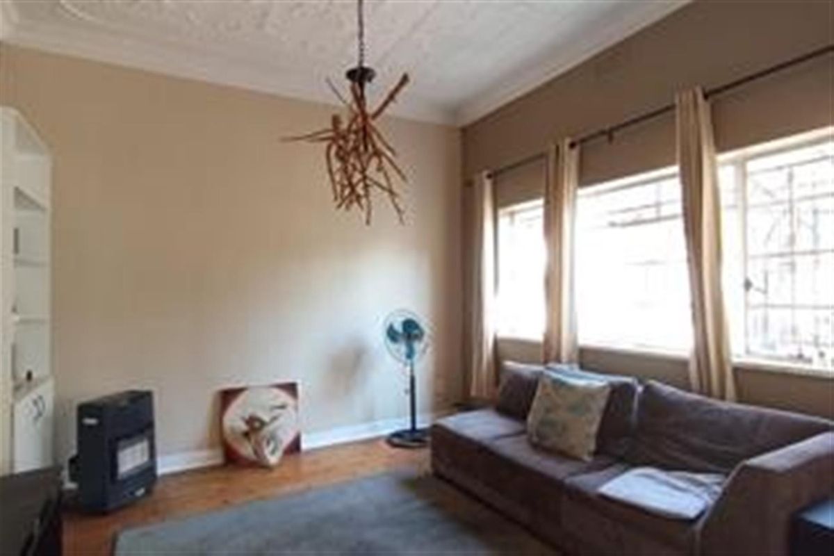 Charming Investor Friendly in Orange Grove, Johannesburg - Photo 5