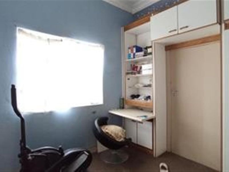 Charming Investor Friendly in Orange Grove, Johannesburg - Photo 10