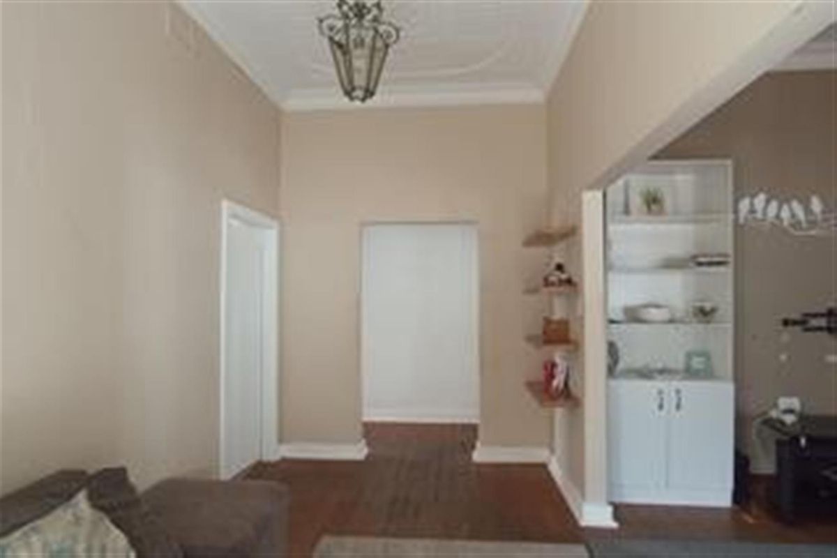Charming Investor Friendly in Orange Grove, Johannesburg - Photo 2