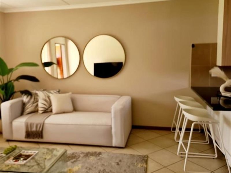 A Secured 2 Bedroom Apartment For Sale In Noordwyk! - Photo 5