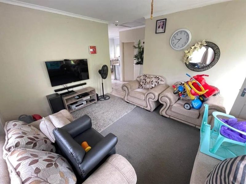 2 Bedroom freestanding House for Sale in Sunford, Phoenix, KwaZulu Natal - Photo 4