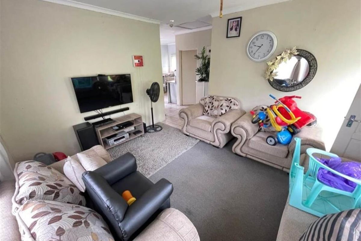 2 Bedroom freestanding House for Sale in Sunford, Phoenix, KwaZulu Natal - Photo 4