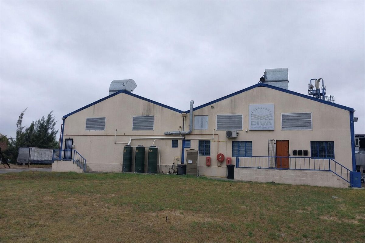 Specialised Industrial Facility with 300kVA Power and Temperature Control - Photo 2