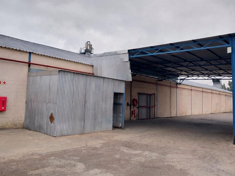 Specialised Industrial Facility with 300kVA Power and Temperature Control - Photo 3