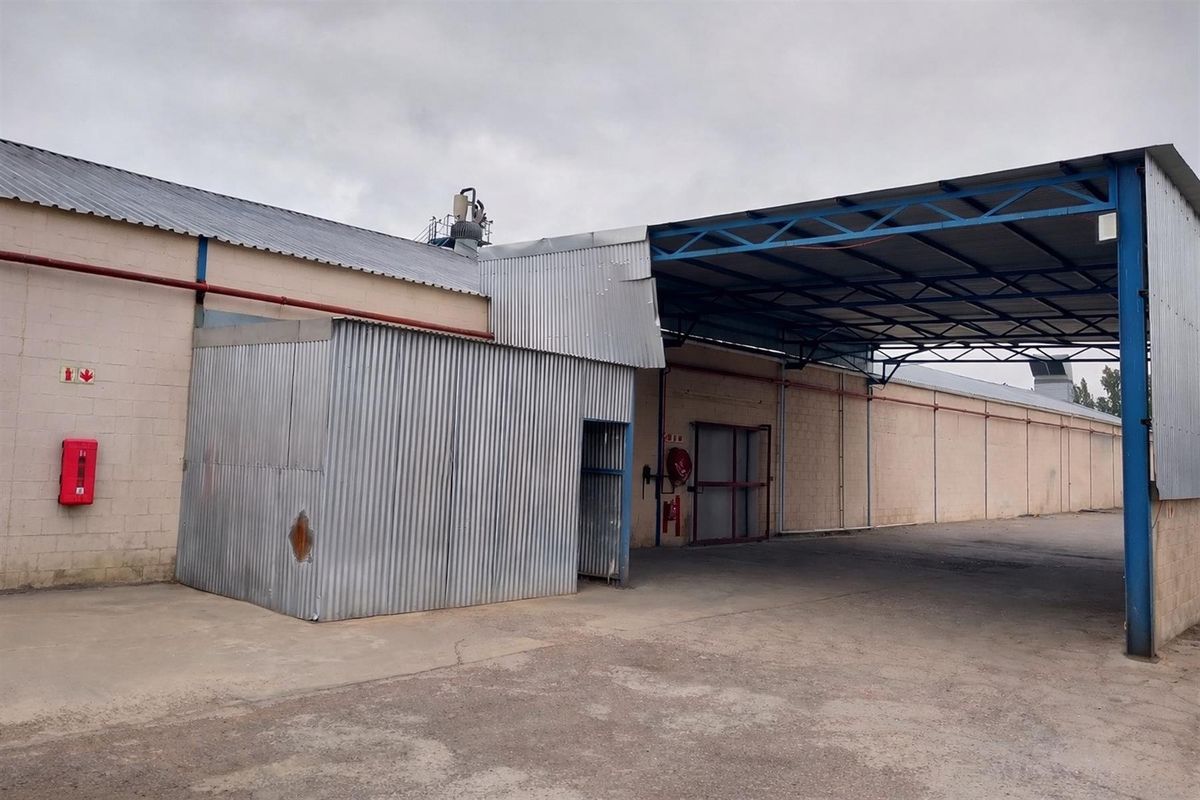 Specialised Industrial Facility with 300kVA Power and Temperature Control - Photo 3