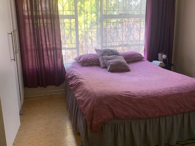 Modern 2-Bed Apartment in a Secure Northfields Complex, Buccleuch. - Photo 6