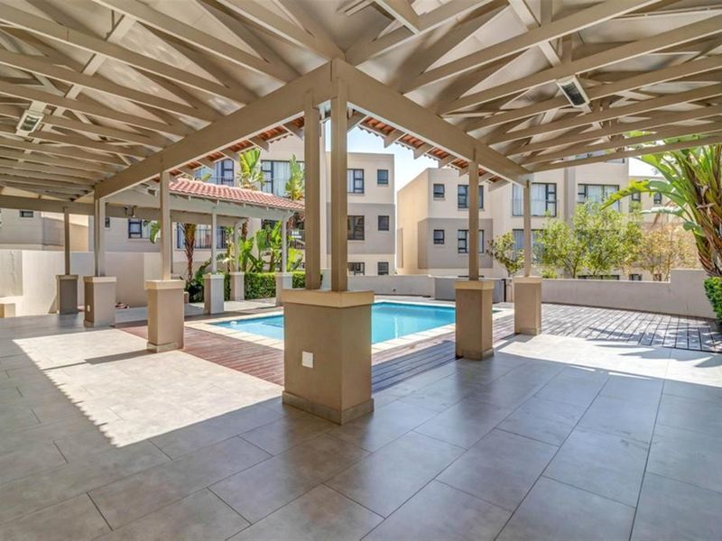 2Bed 2Bath Modern Apartment - Photo 2