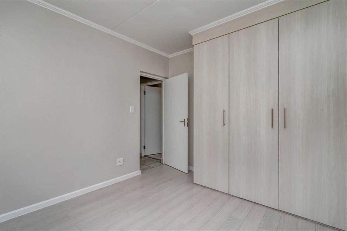 2Bed 2Bath Modern Apartment - Photo 3