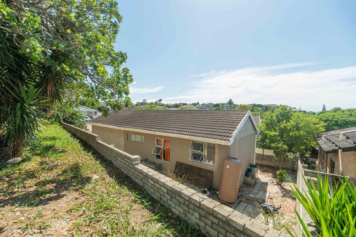 Great Starter Home or Investment - No levies  | Listed by Tanya Ruppersburg, eXp Realty - Photo 3