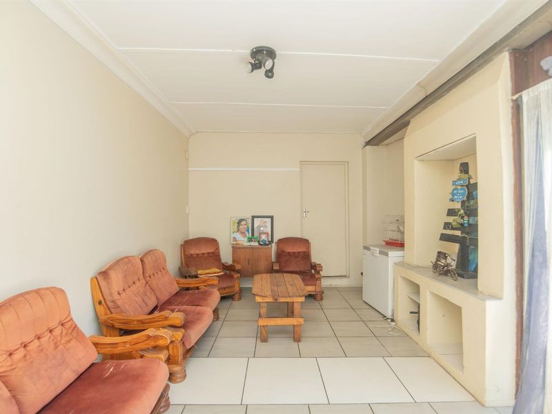 Great Starter Home or Investment - No levies  | Listed by Tanya Ruppersburg, eXp Realty - Photo 9