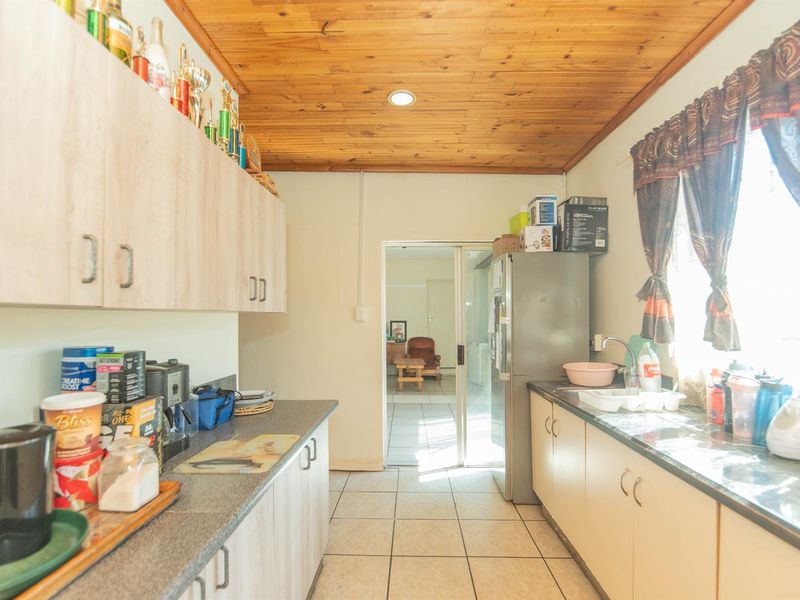 Great Starter Home or Investment - No levies  | Listed by Tanya Ruppersburg, eXp Realty - Photo 6