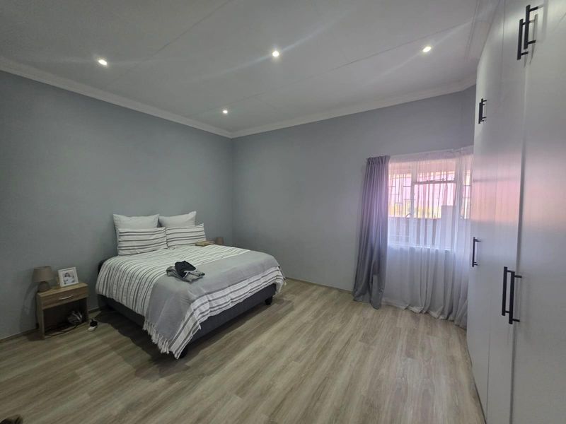 Modern 2-Bedroom Flat for Sale - Selection Park, Springs - Photo 2