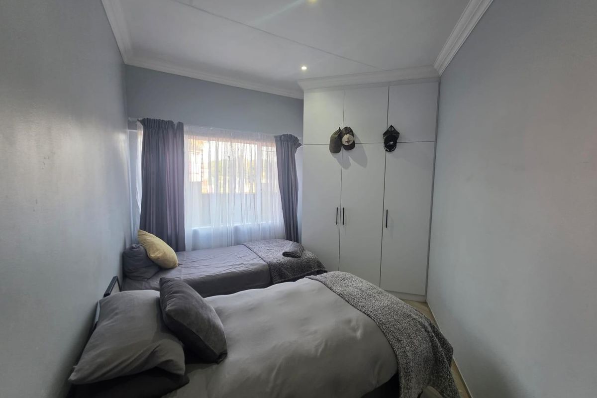 Modern 2-Bedroom Flat for Sale - Selection Park, Springs - Photo 3