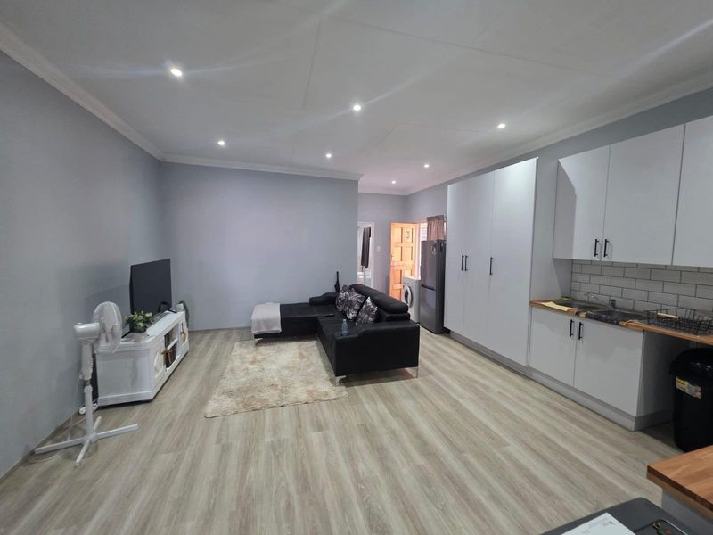 Modern 2-Bedroom Flat for Sale - Selection Park, Springs - Photo 4