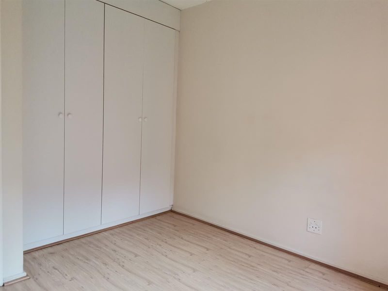 Groundfloor apartment for sale in Sunninghill, - Photo 9