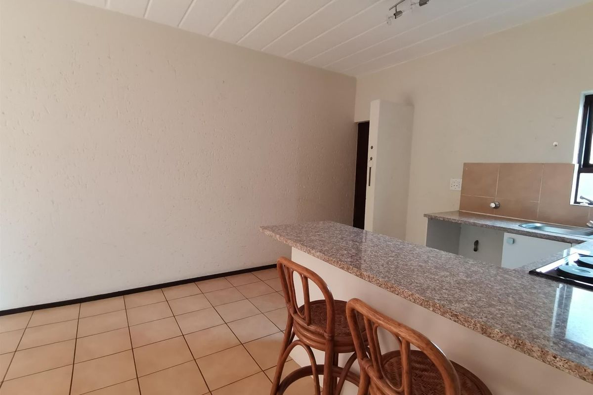 Groundfloor apartment for sale in Sunninghill, - Photo 5