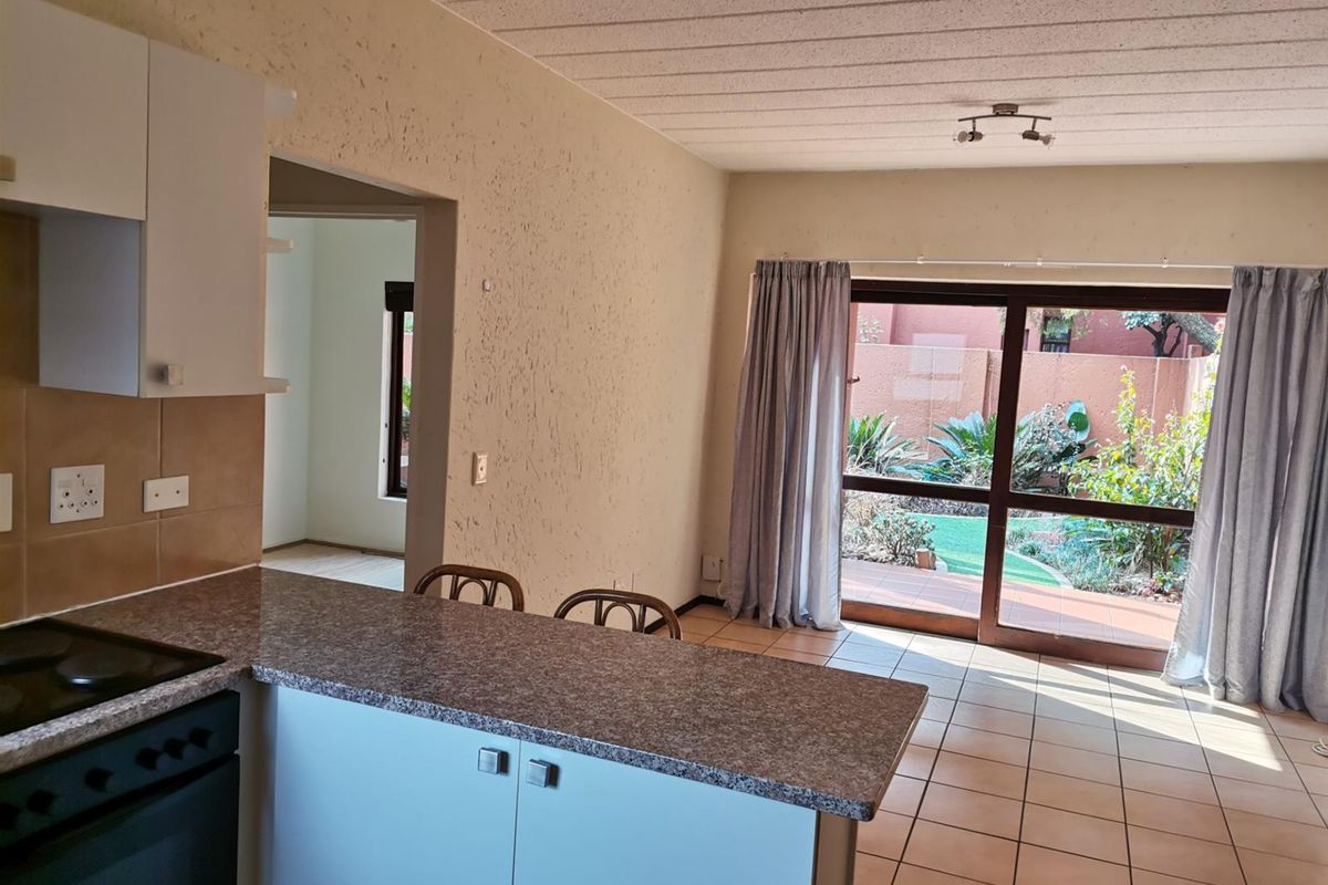 Groundfloor apartment for sale in Sunninghill, - Photo 4
