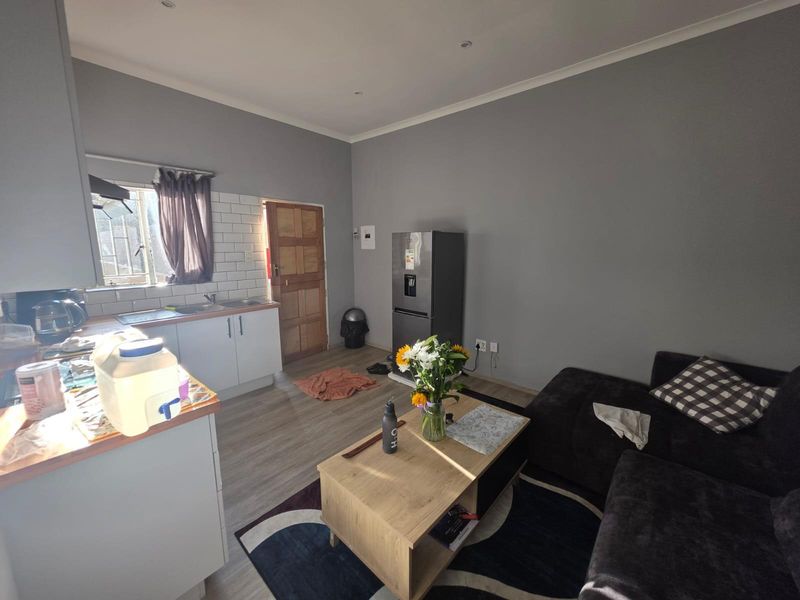 Apartment For Sale in Selection Park, Springs - Photo 7