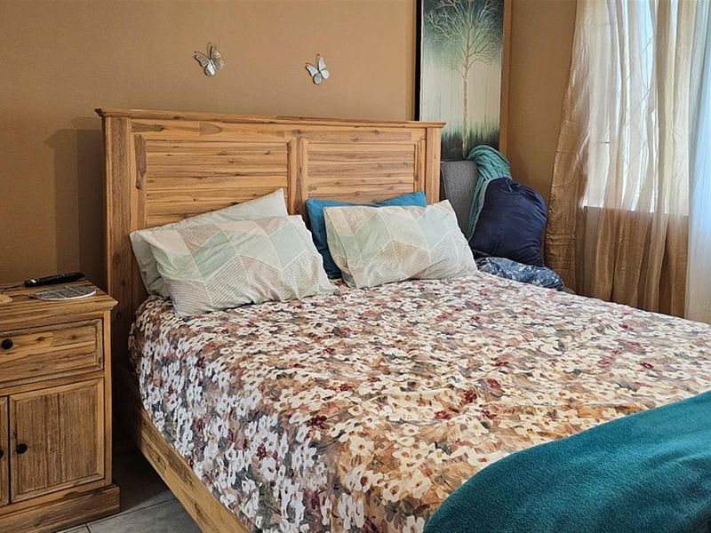 3 Bedroom Family Home and Flatlet - Photo 5