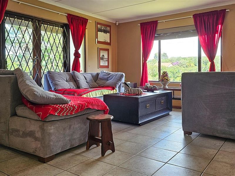 3 Bedroom Family Home and Flatlet - Photo 3