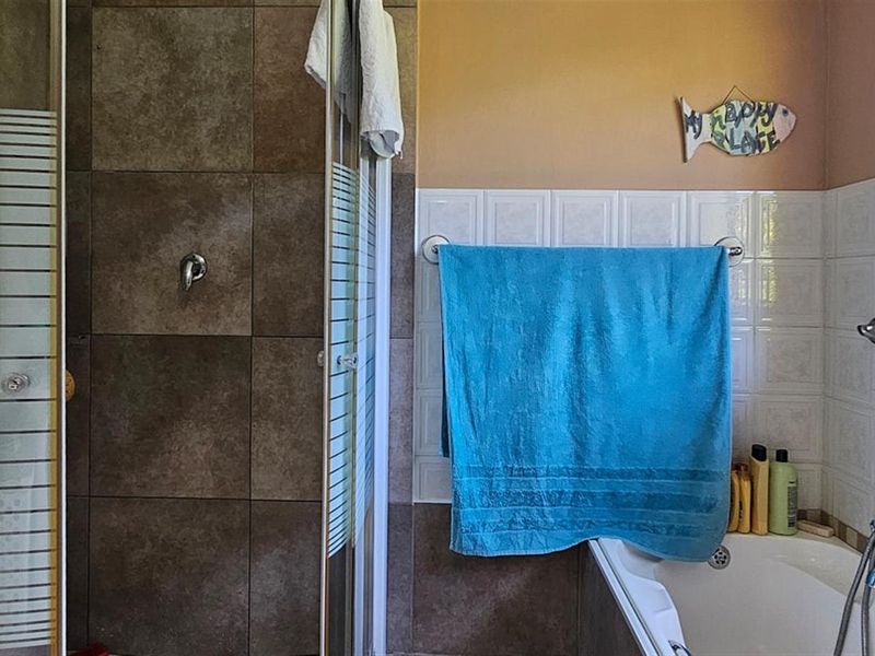 3 Bedroom Family Home and Flatlet - Photo 6