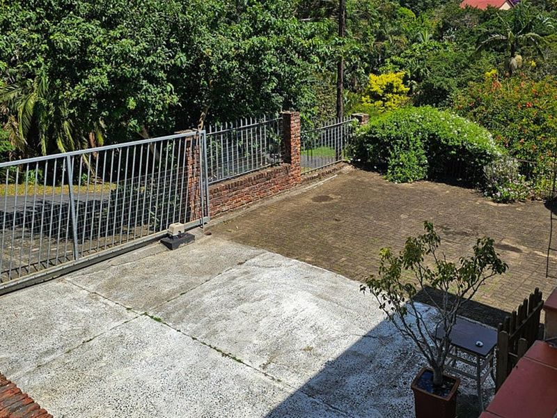 3 Bedroom Family Home and Flatlet - Photo 10