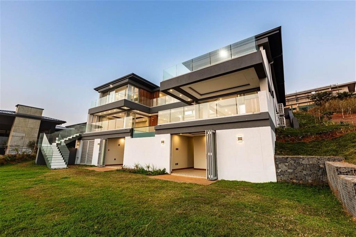 Perfectly located 4Bed 4Bath elegant home at Zimbali Lakes Resort - Photo 2