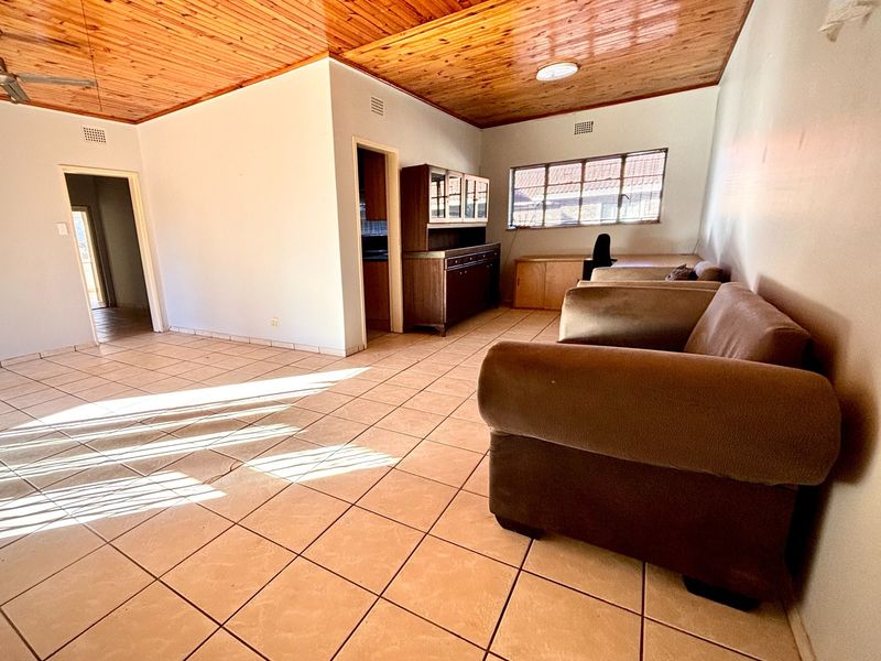 House for rent in secure complex -  Vanderibjlpark - Photo 4