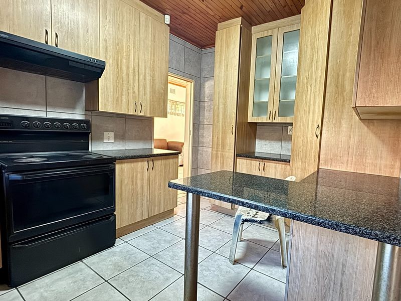 House for rent in secure complex -  Vanderibjlpark - Photo 9